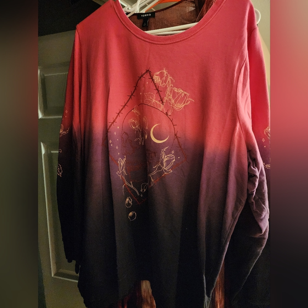 Torrid size 3 sweatshirt
